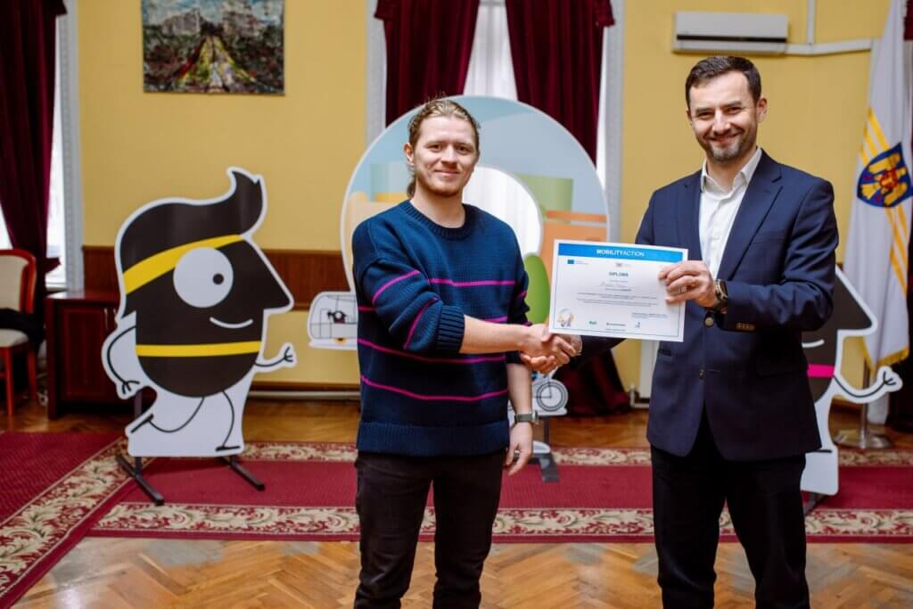 photo_2025-10-06_10-44-40